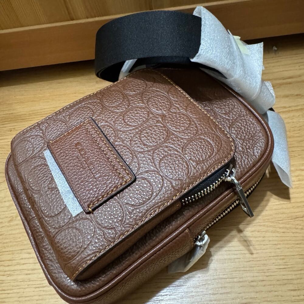 ❤️ Coach Racer Sling Pack In Signature Leather - Picture 9 of 11